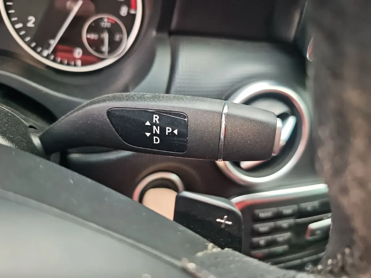 2015 Mercedes-Benz A Class 1.6T 122HP L4 7DCT,autocango,china used car exporter,china ev exporter,chinese used car exporter,chinese used ev exporter