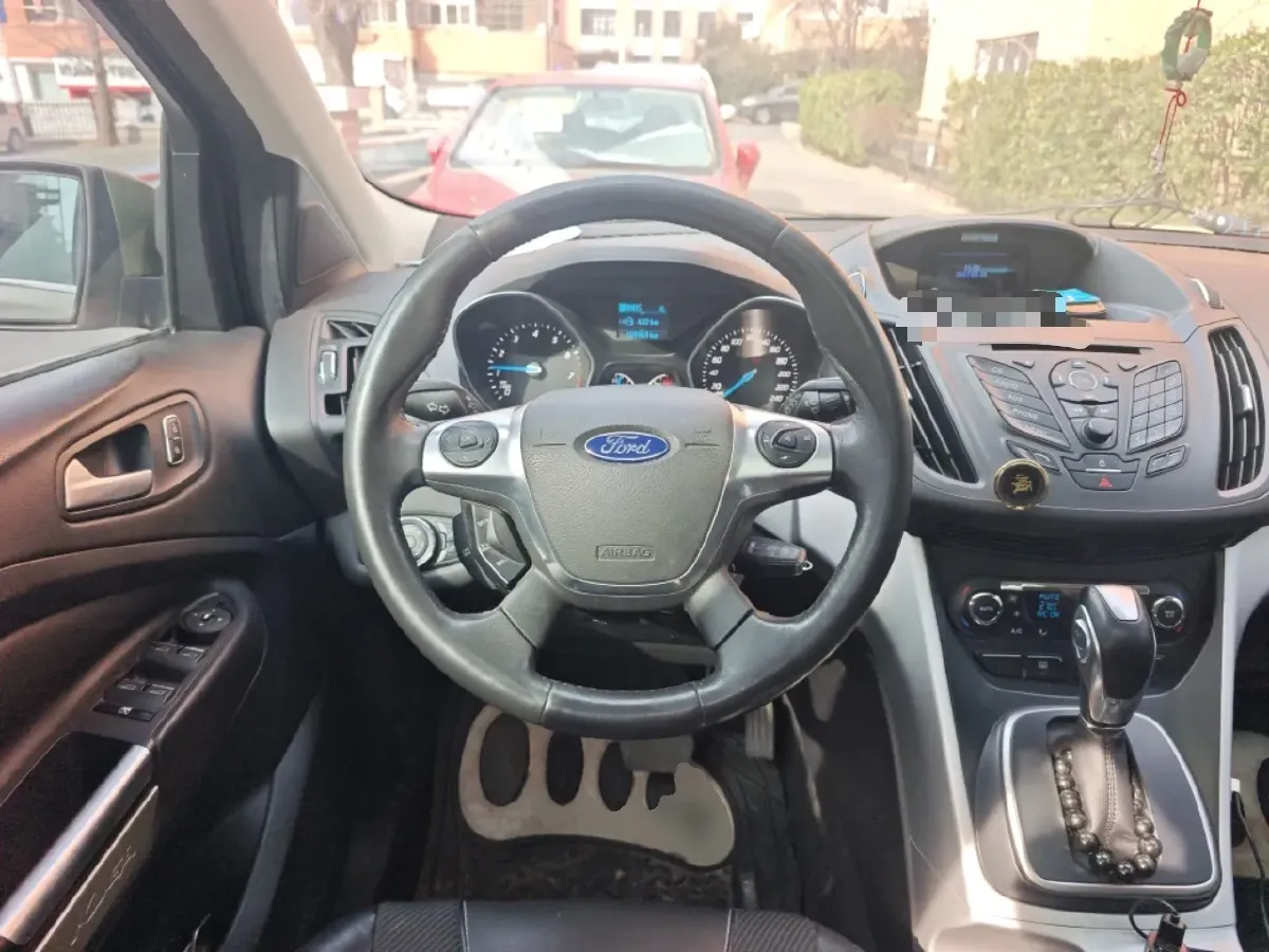 2015 Ford Kuga 1.5T 181HP L4 6AT,autocango,china used car exporter,china ev exporter,chinese used car exporter,chinese used ev exporter