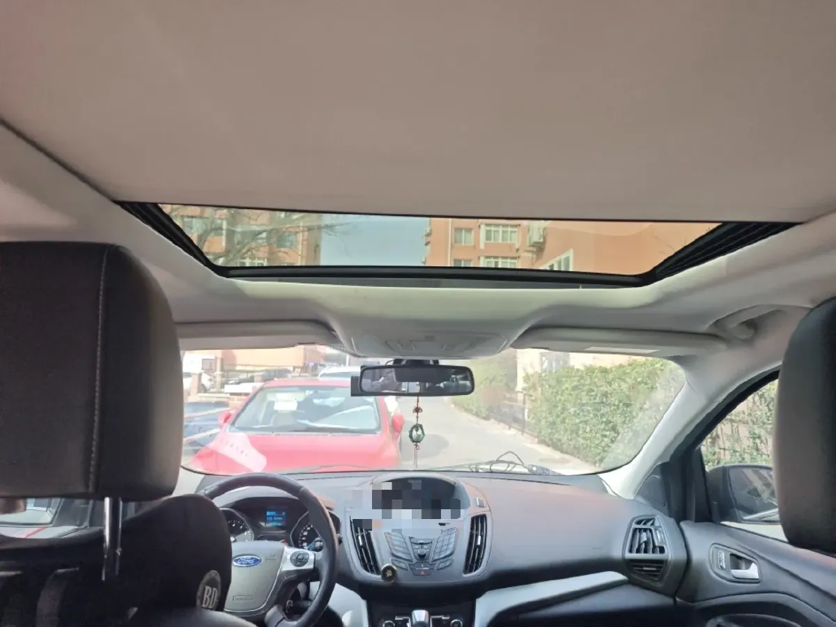 2015 Ford Kuga 1.5T 181HP L4 6AT,autocango,china used car exporter,china ev exporter,chinese used car exporter,chinese used ev exporter