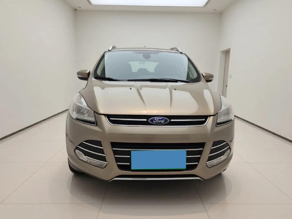 2015 Ford Kuga 1.5T 181HP L4 6AT,autocango,china used car exporter,china ev exporter,chinese used car exporter,chinese used ev exporter