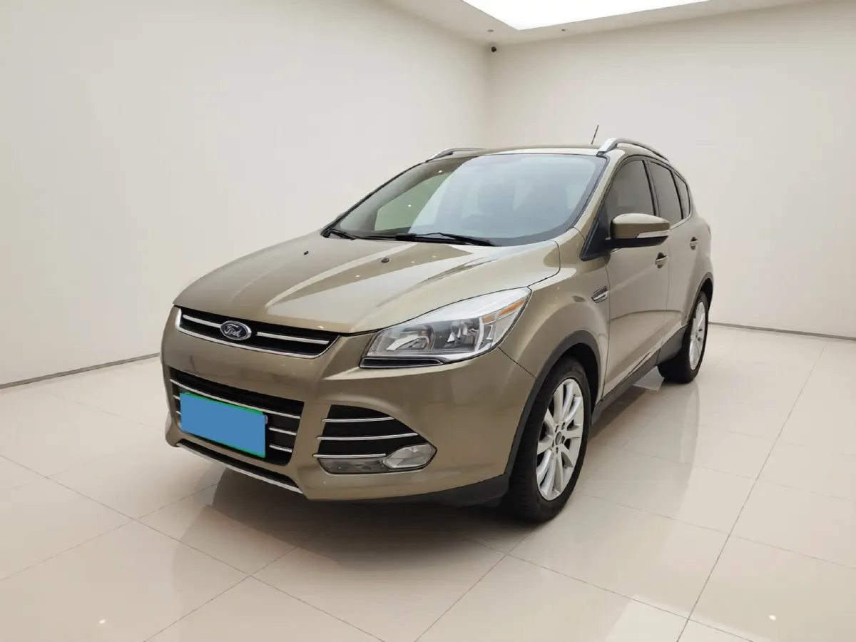 2015 Ford Kuga 1.5T 181HP L4 6AT,autocango,china used car exporter,china ev exporter,chinese used car exporter,chinese used ev exporter