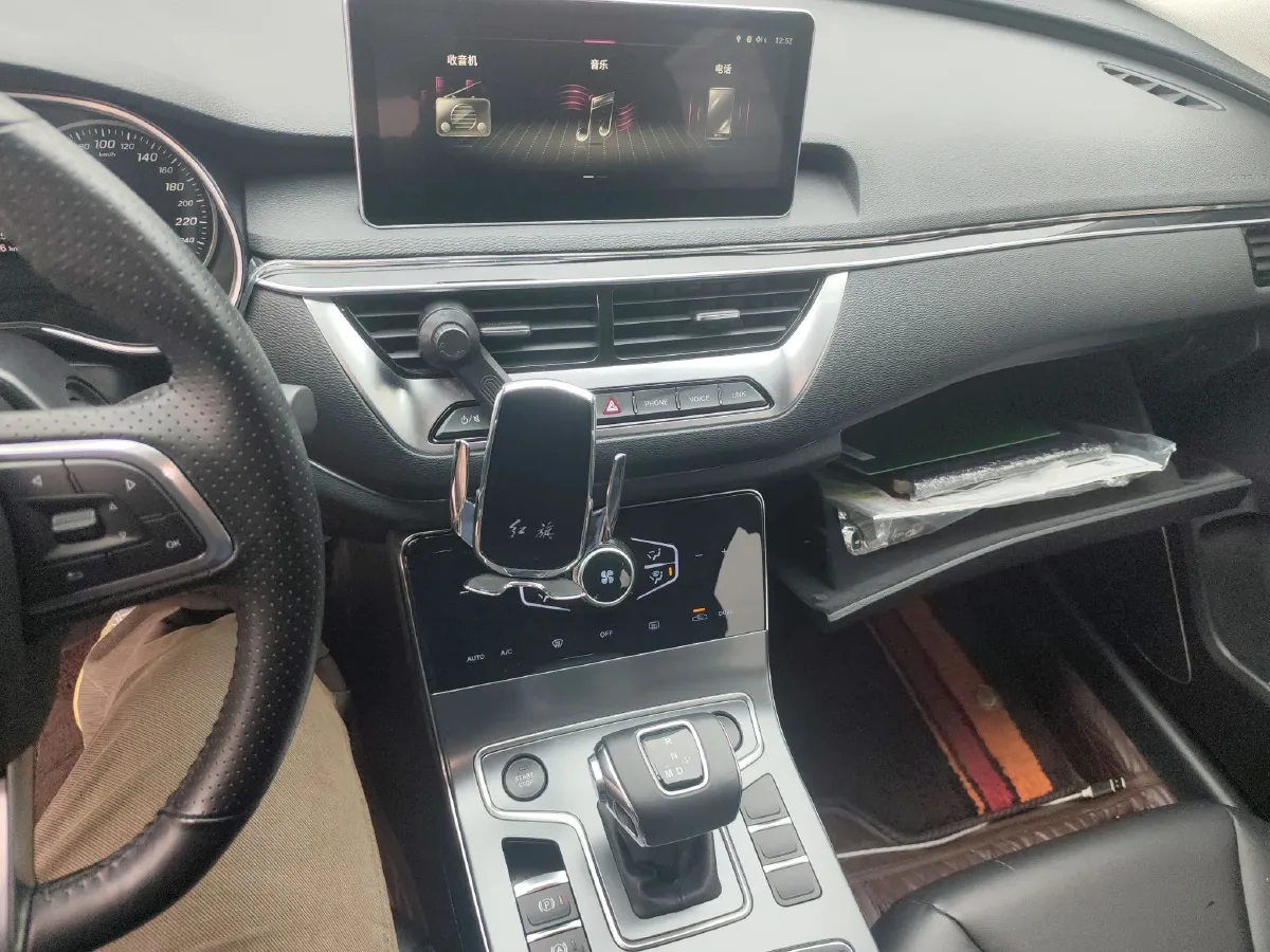 2022 HongQi H5 1.5T 169HP L4 7DCT,autocango,china used car exporter,china ev exporter,chinese used car exporter,chinese used ev exporter