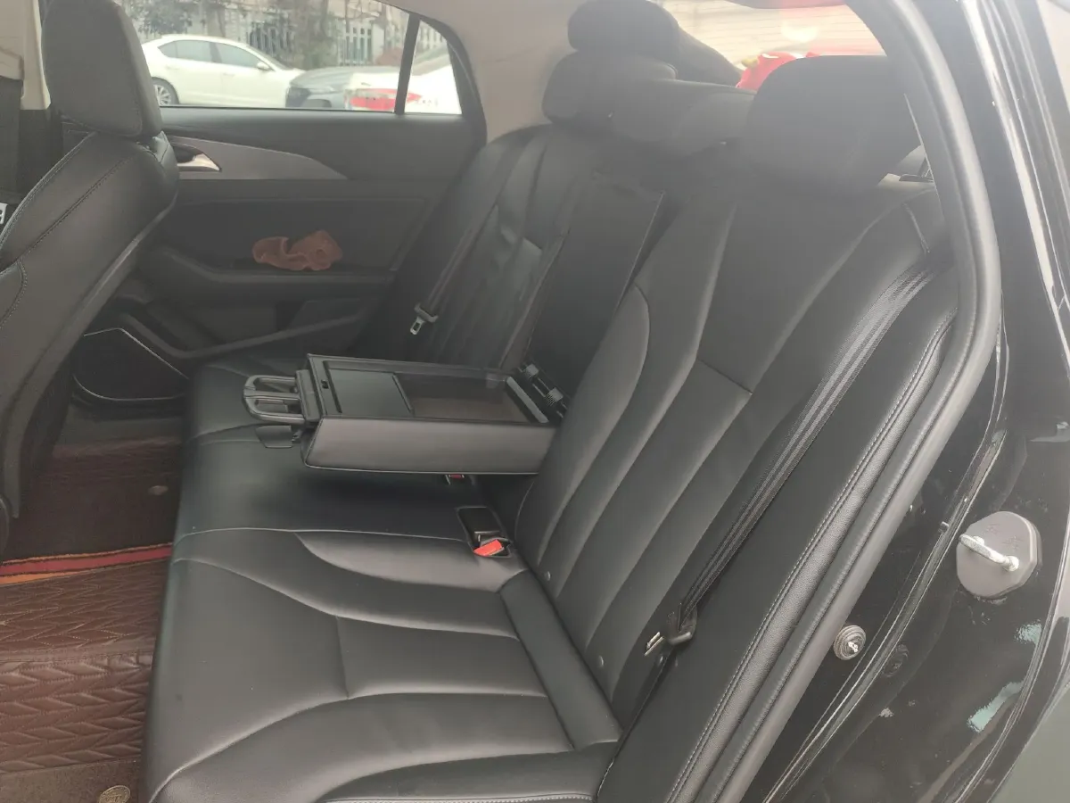 2022 HongQi H5 1.5T 169HP L4 7DCT,autocango,china used car exporter,china ev exporter,chinese used car exporter,chinese used ev exporter