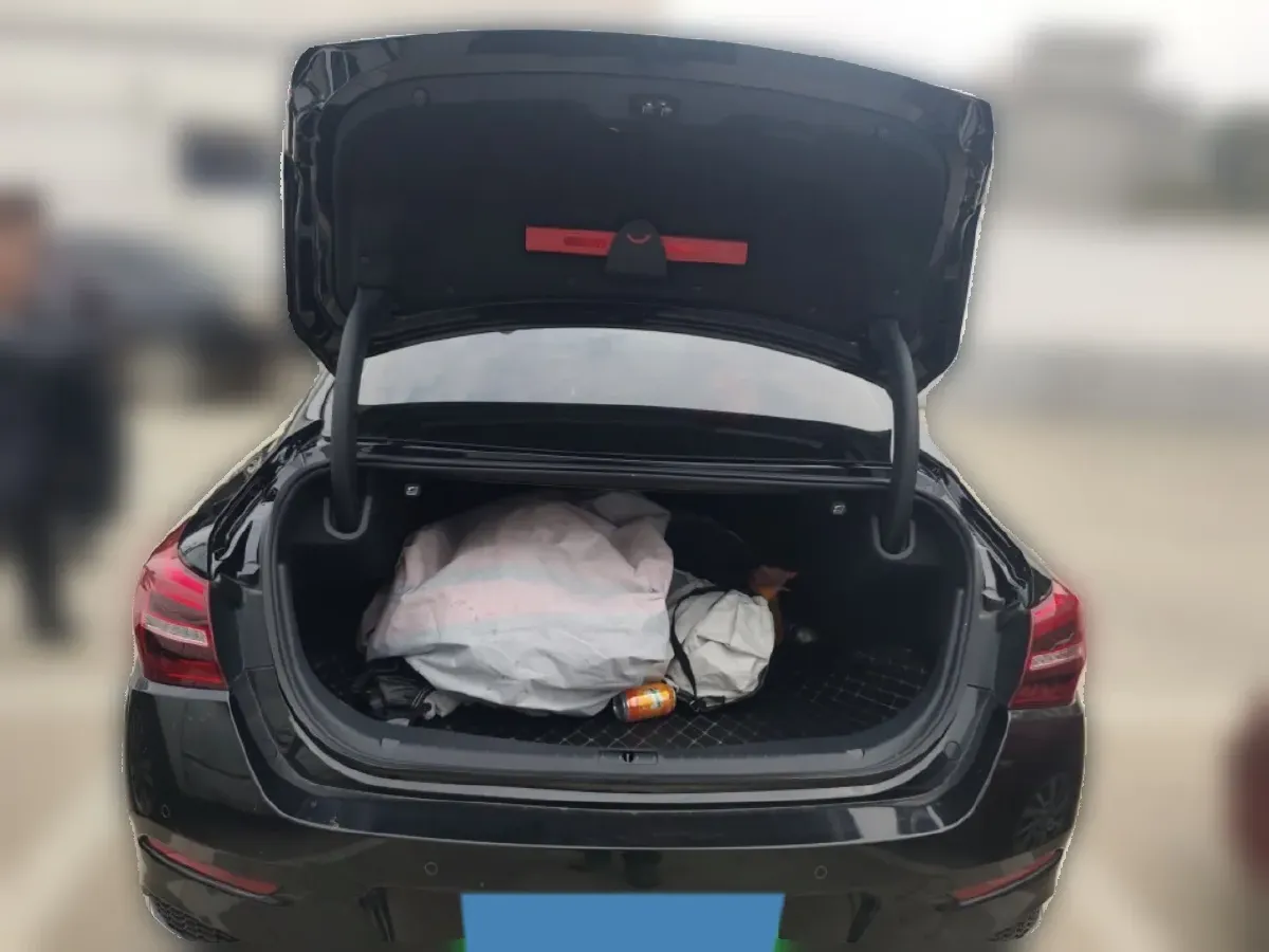 2022 HongQi H5 1.5T 169HP L4 7DCT,autocango,china used car exporter,china ev exporter,chinese used car exporter,chinese used ev exporter