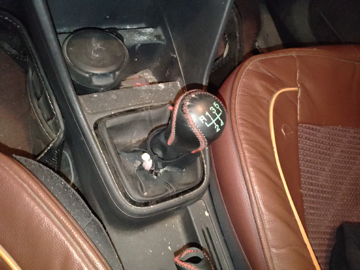 2015 Volkswagen Jetta 1.6L 110HP L4 5MT,autocango,china used car exporter,china ev exporter,chinese used car exporter,chinese used ev exporter