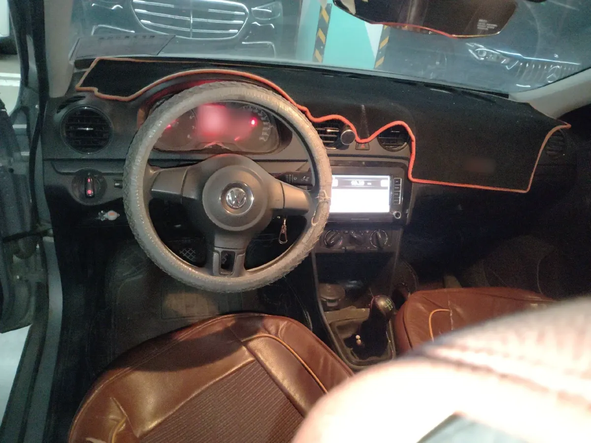 2015 Volkswagen Jetta 1.6L 110HP L4 5MT,autocango,china used car exporter,china ev exporter,chinese used car exporter,chinese used ev exporter