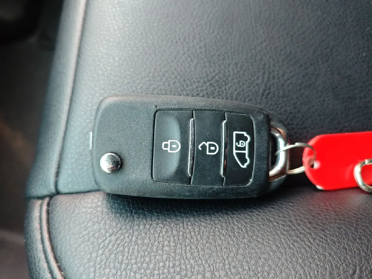 2024 Ford TransitT8 2.0T 154HP L4 6MT,autocango,china used car exporter,china ev exporter,chinese used car exporter,chinese used ev exporter