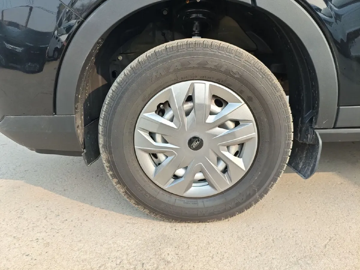 2024 Ford TransitT8 2.0T 154HP L4 6MT,autocango,china used car exporter,china ev exporter,chinese used car exporter,chinese used ev exporter