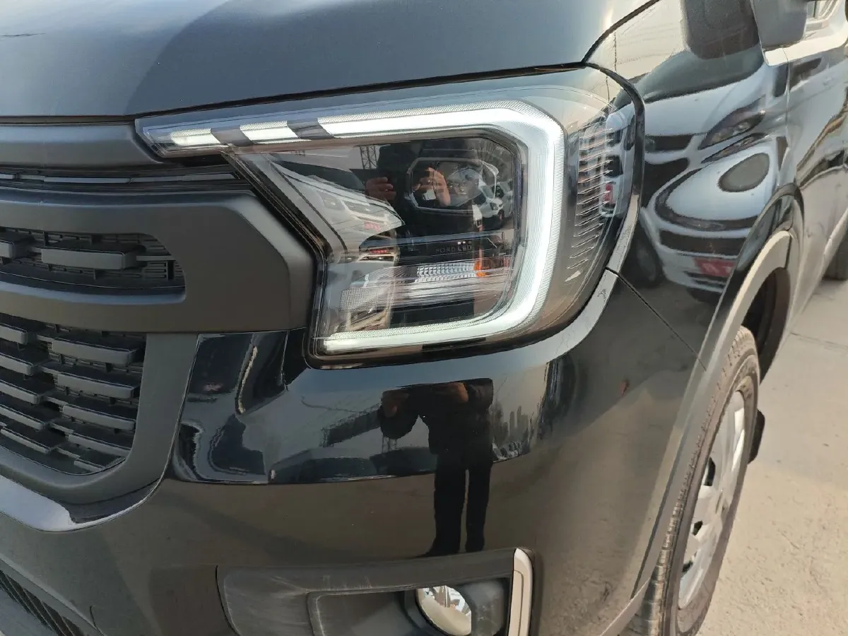 2024 Ford TransitT8 2.0T 154HP L4 6MT,autocango,china used car exporter,china ev exporter,chinese used car exporter,chinese used ev exporter