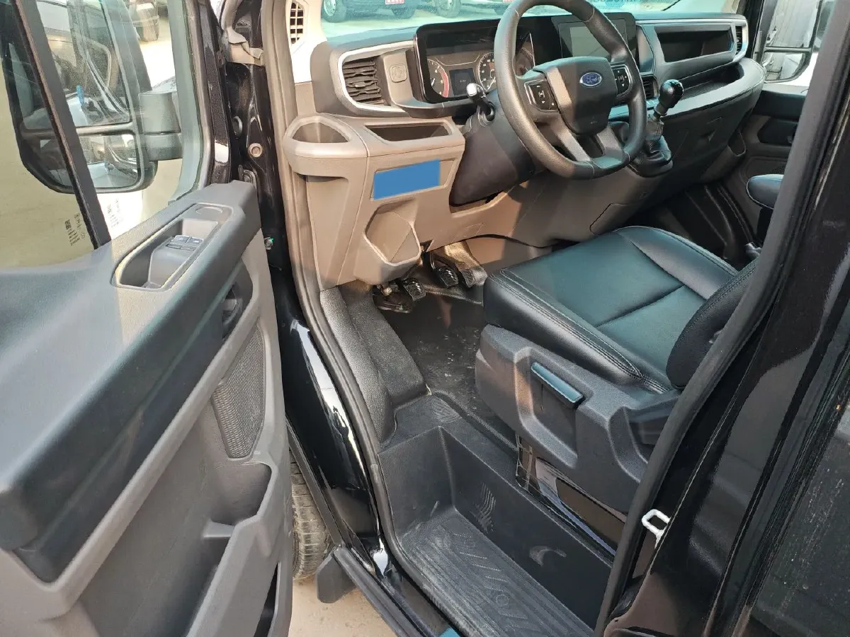 2024 Ford TransitT8 2.0T 154HP L4 6MT,autocango,china used car exporter,china ev exporter,chinese used car exporter,chinese used ev exporter