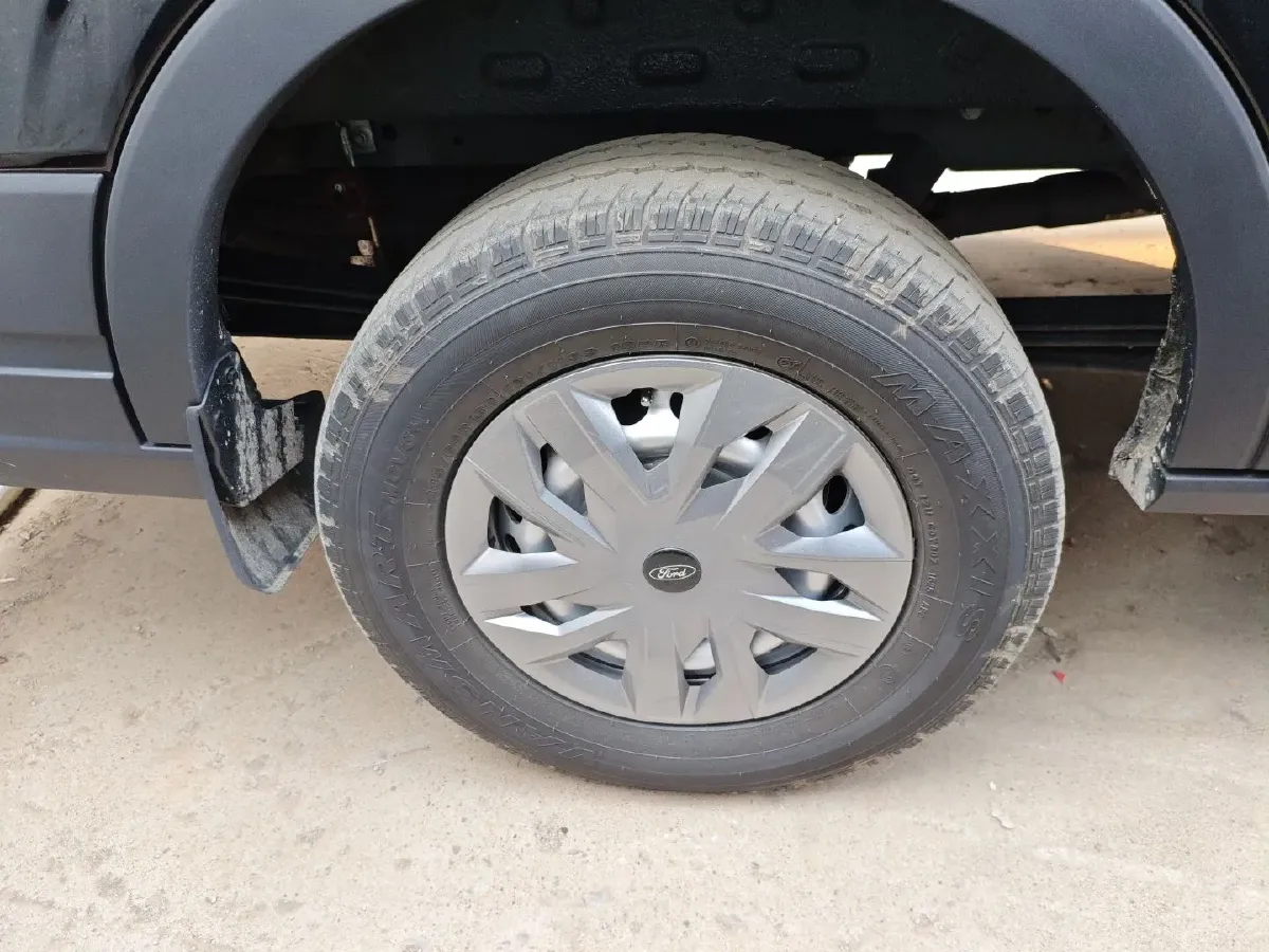 2024 Ford TransitT8 2.0T 154HP L4 6MT,autocango,china used car exporter,china ev exporter,chinese used car exporter,chinese used ev exporter