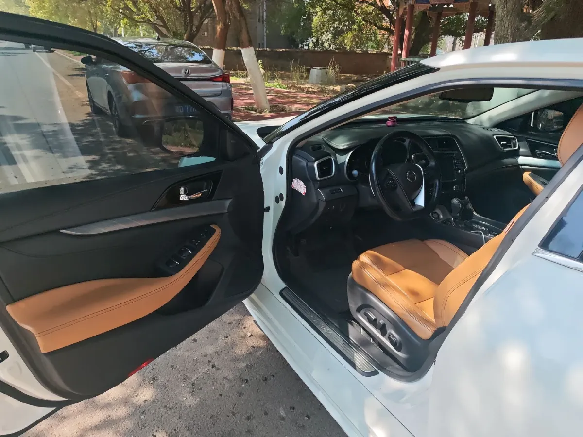 2016 Nissan Maxima 2.5L 186HP L4 CVT,autocango,china used car exporter,china ev exporter,chinese used car exporter,chinese used ev exporter