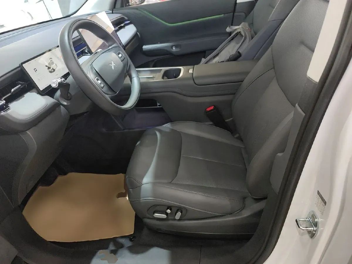 2025 Xpeng G6 BEV 68.5KWH,autocango,china used car exporter,china ev exporter,chinese used car exporter,chinese used ev exporter