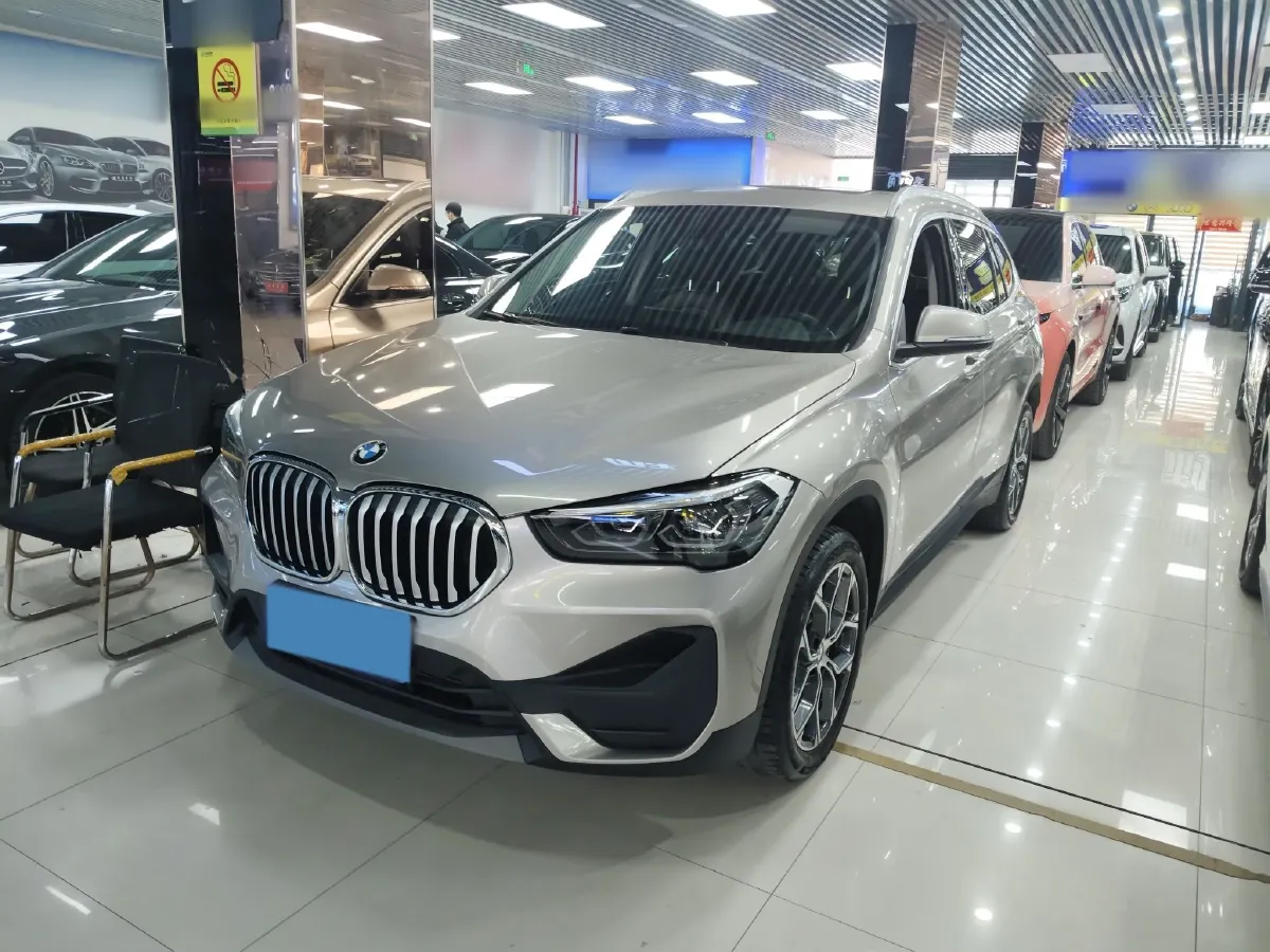 2022 BMW X1 2.0T 192HP L4 7DCT,autocango,china used car exporter,china ev exporter,chinese used car exporter,chinese used ev exporter