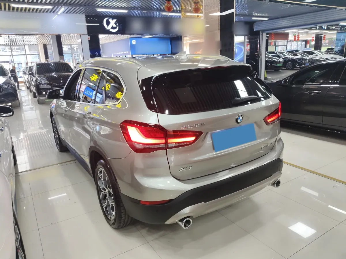 2022 BMW X1 2.0T 192HP L4 7DCT,autocango,china used car exporter,china ev exporter,chinese used car exporter,chinese used ev exporter