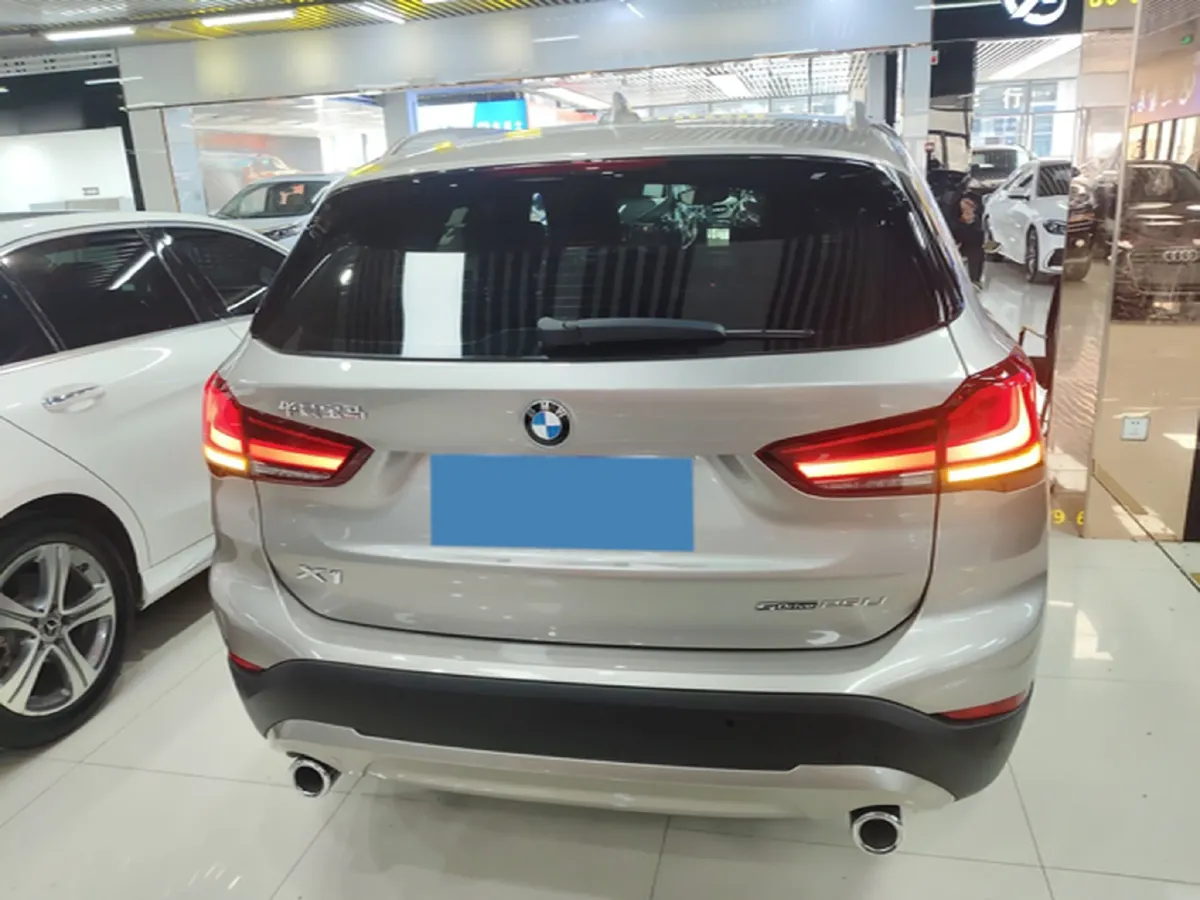 2022 BMW X1 2.0T 192HP L4 7DCT,autocango,china used car exporter,china ev exporter,chinese used car exporter,chinese used ev exporter