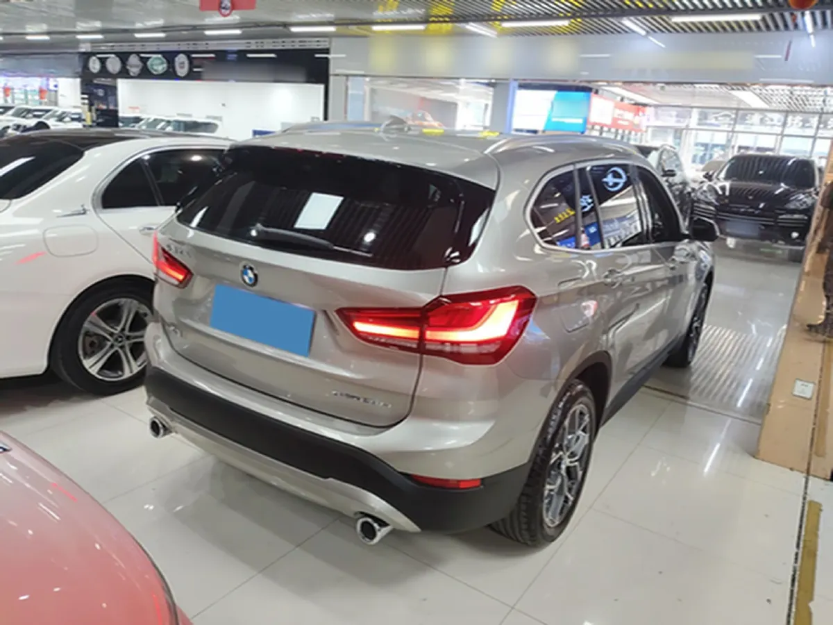 2022 BMW X1 2.0T 192HP L4 7DCT,autocango,china used car exporter,china ev exporter,chinese used car exporter,chinese used ev exporter