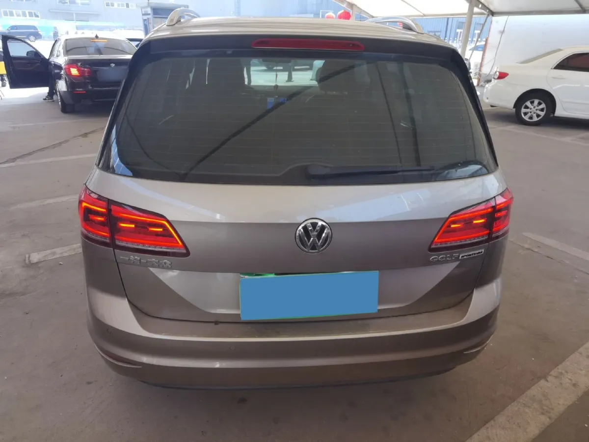 2018 Volkswagen Golf Sportsvan 1.6L 110HP L4 6AT,autocango,china used car exporter,china ev exporter,chinese used car exporter,chinese used ev exporter