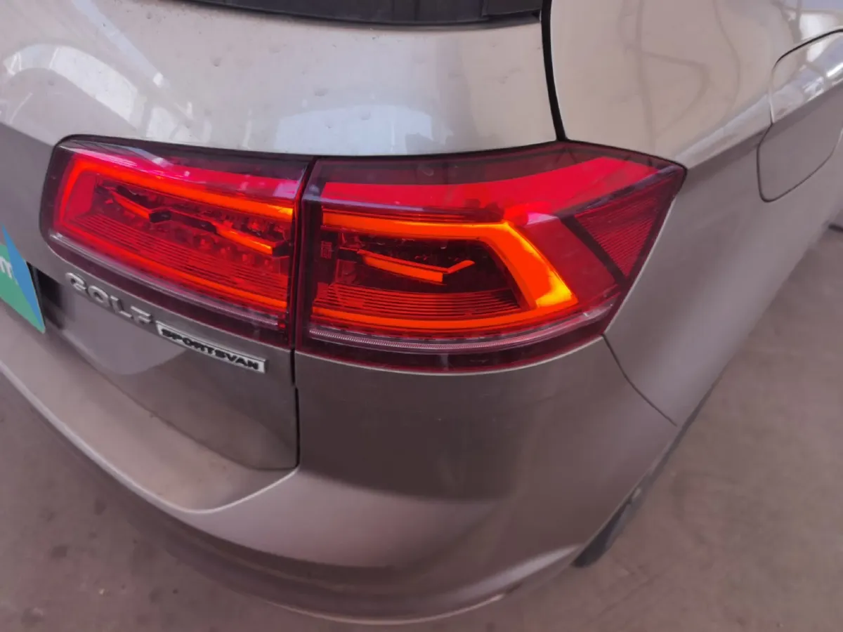 2018 Volkswagen Golf Sportsvan 1.6L 110HP L4 6AT,autocango,china used car exporter,china ev exporter,chinese used car exporter,chinese used ev exporter