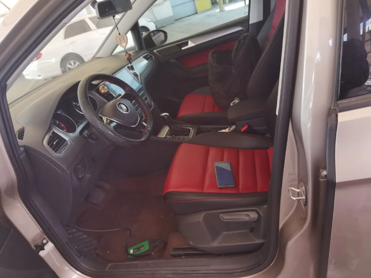 2018 Volkswagen Golf Sportsvan 1.6L 110HP L4 6AT,autocango,china used car exporter,china ev exporter,chinese used car exporter,chinese used ev exporter