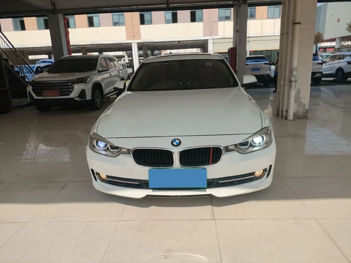 2015 BMW 3 Series 1.6T 136HP L4 8AT,autocango,china used car exporter,china ev exporter,chinese used car exporter,chinese used ev exporter