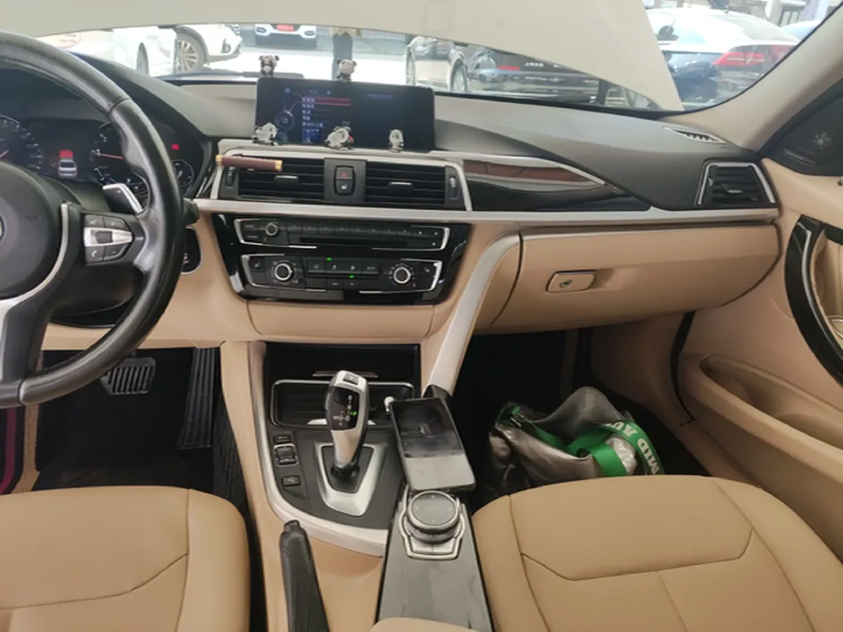 2015 BMW 3 Series 1.6T 136HP L4 8AT,autocango,china used car exporter,china ev exporter,chinese used car exporter,chinese used ev exporter