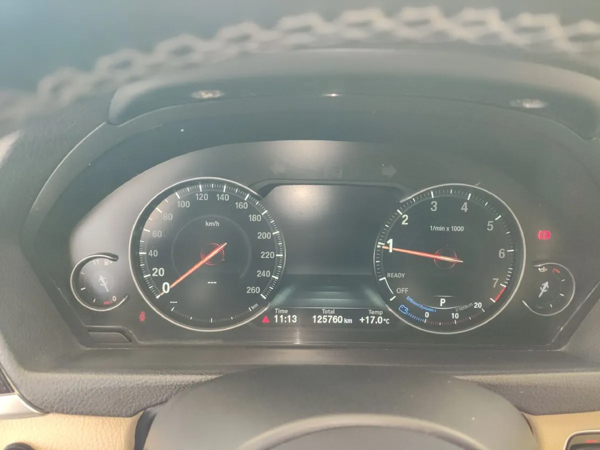 2015 BMW 3 Series 1.6T 136HP L4 8AT,autocango,china used car exporter,china ev exporter,chinese used car exporter,chinese used ev exporter