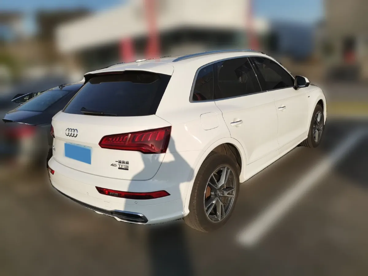 2018 Audi Q5L 2.0T 252HP L4 7DCT,autocango,china used car exporter,china ev exporter,chinese used car exporter,chinese used ev exporter