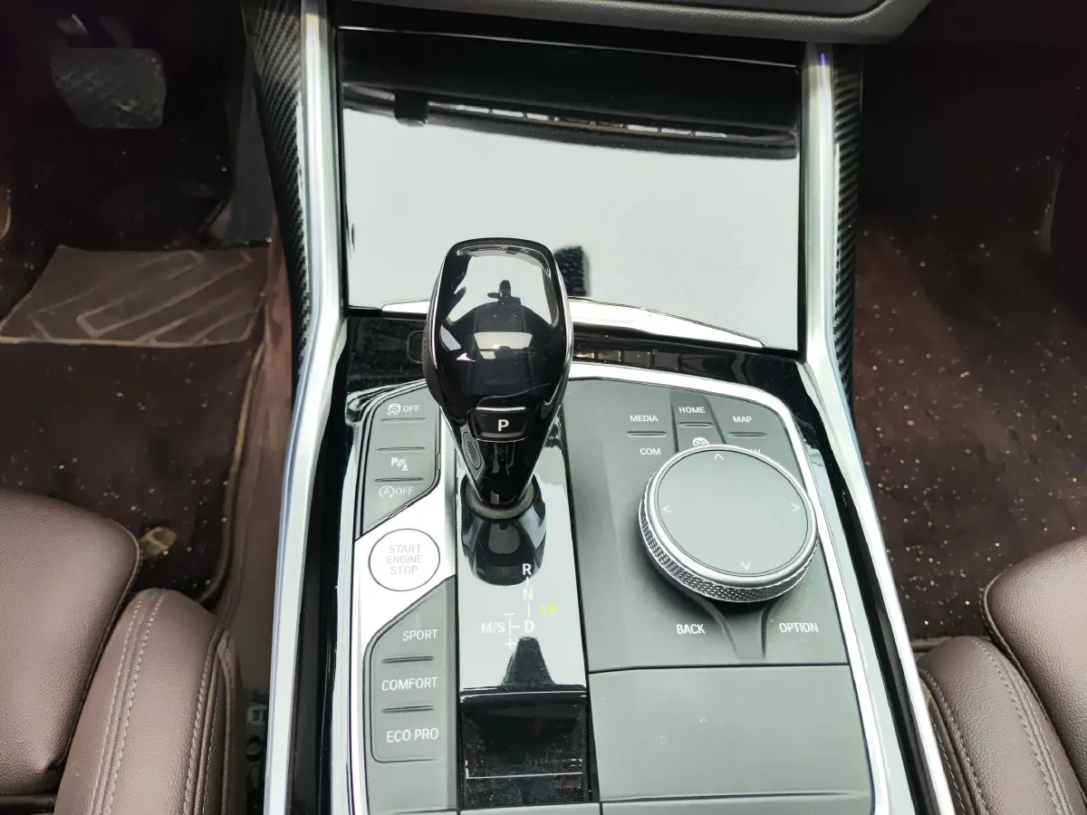 2021 BMW 3 Series 2.0T 156HP L4 8AT,autocango,china used car exporter,china ev exporter,chinese used car exporter,chinese used ev exporter