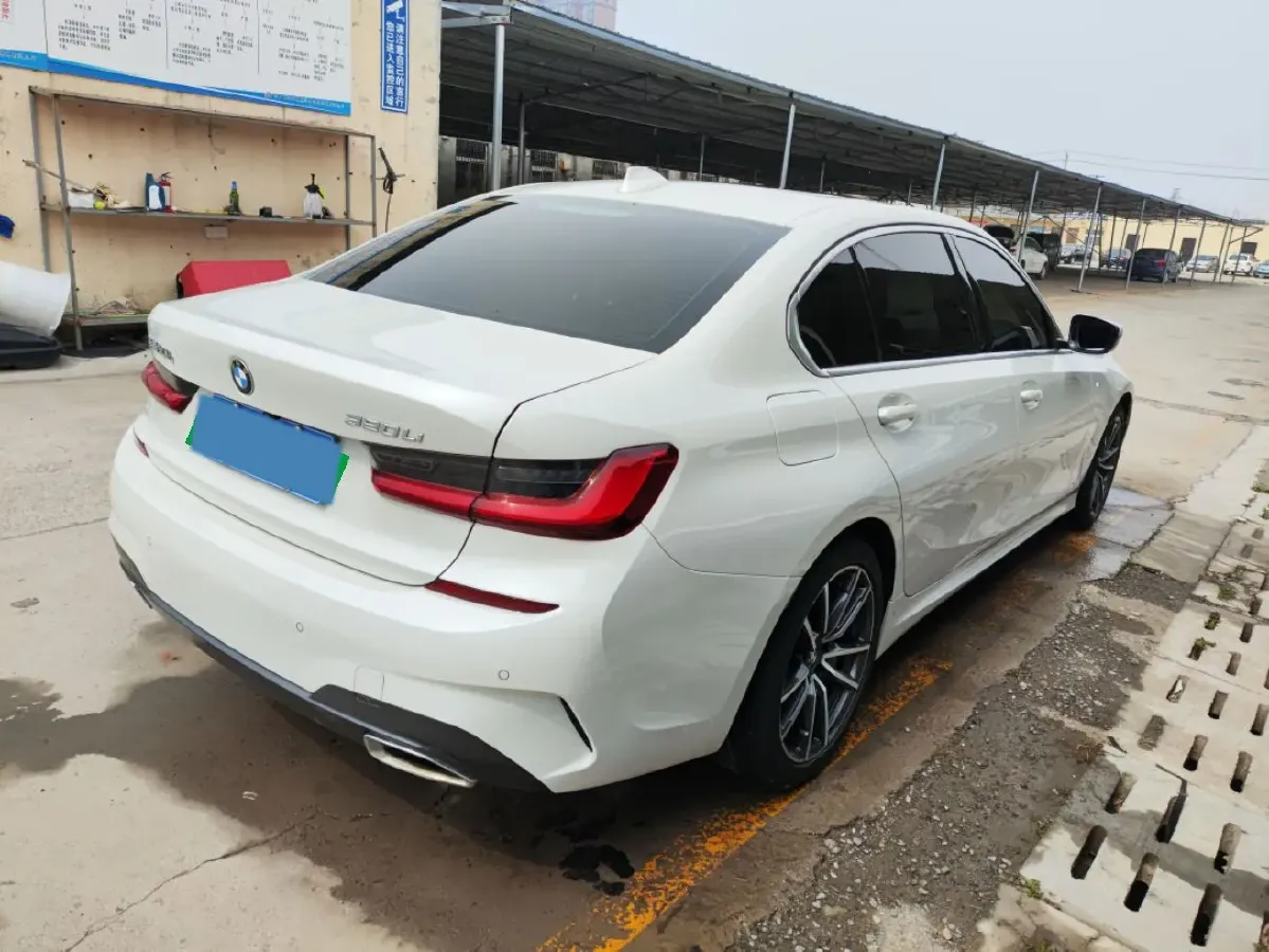 2021 BMW 3 Series 2.0T 156HP L4 8AT,autocango,china used car exporter,china ev exporter,chinese used car exporter,chinese used ev exporter