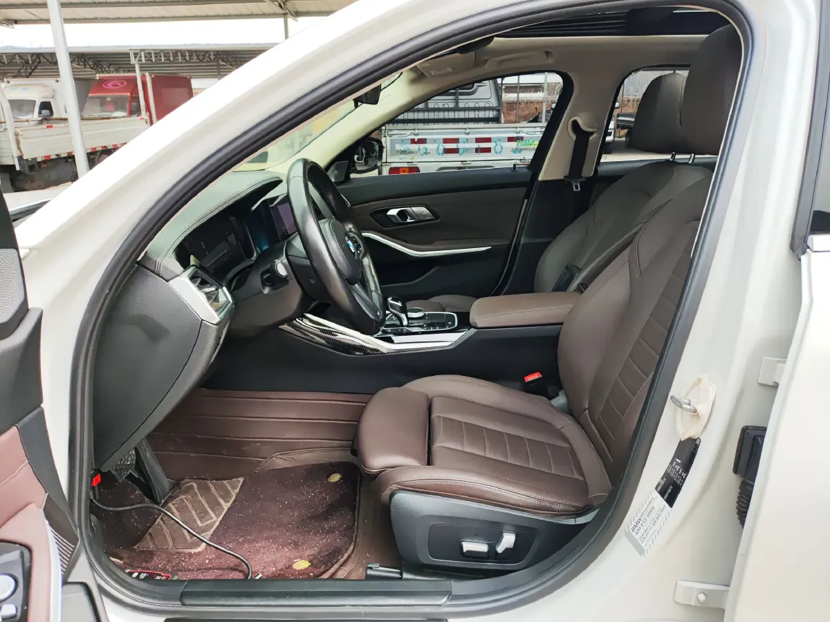 2021 BMW 3 Series 2.0T 156HP L4 8AT,autocango,china used car exporter,china ev exporter,chinese used car exporter,chinese used ev exporter