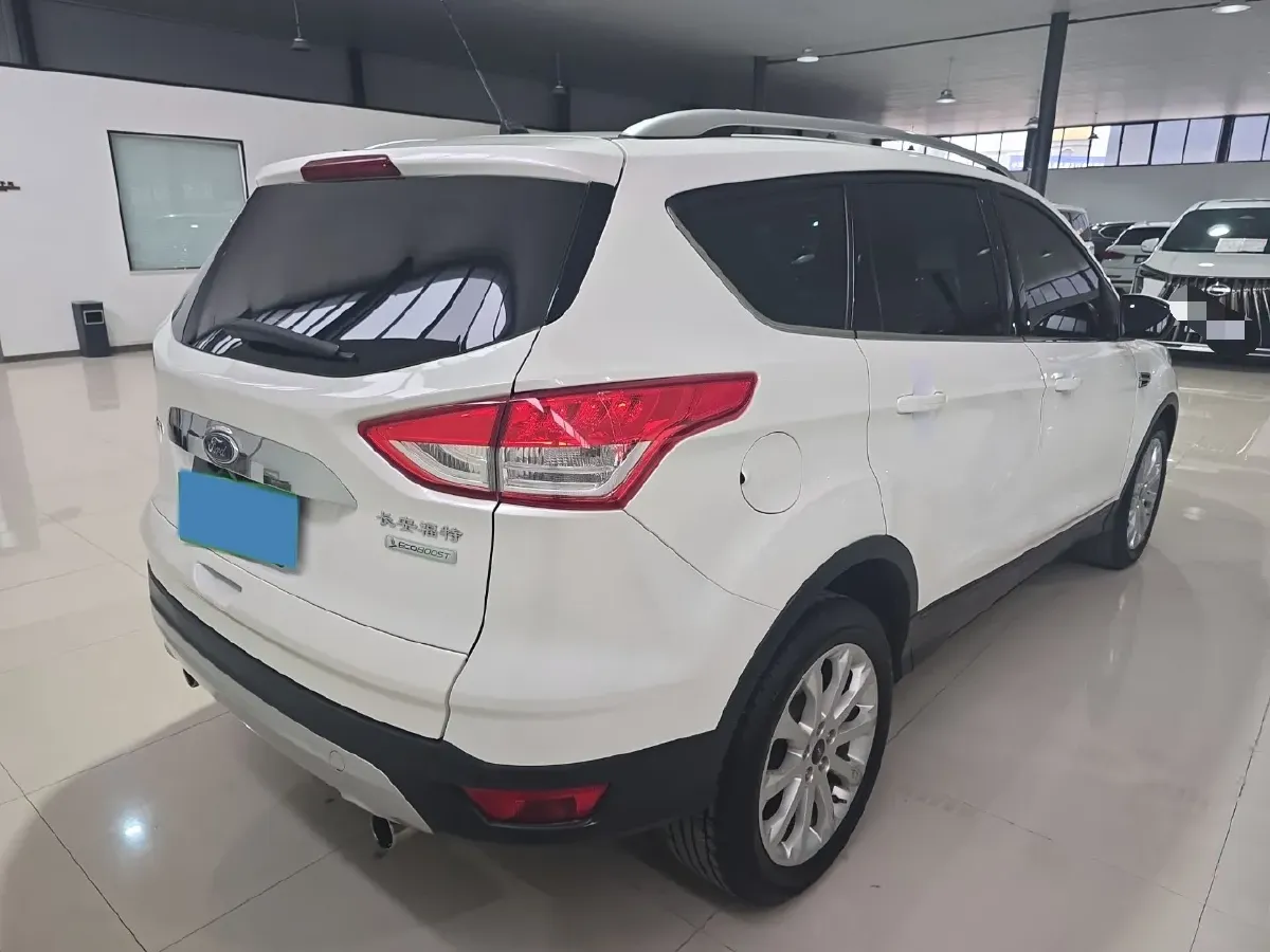 2015 Ford Kuga 1.5T 181HP L4 6AT,autocango,china used car exporter,china ev exporter,chinese used car exporter,chinese used ev exporter