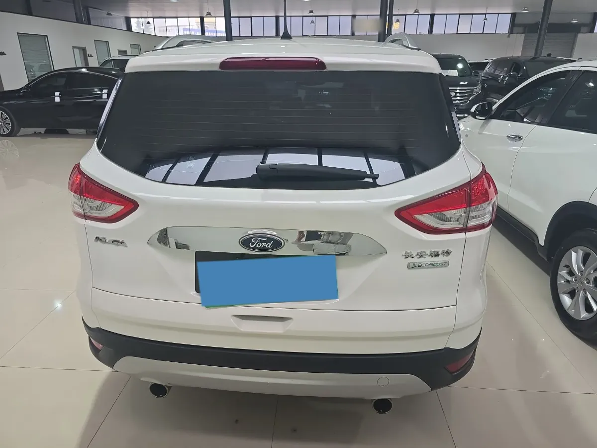 2015 Ford Kuga 1.5T 181HP L4 6AT,autocango,china used car exporter,china ev exporter,chinese used car exporter,chinese used ev exporter