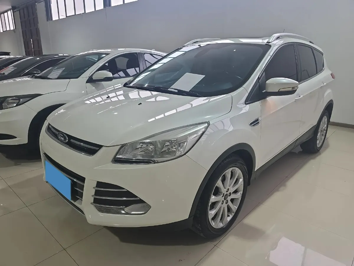 2015 Ford Kuga 1.5T 181HP L4 6AT,autocango,china used car exporter,china ev exporter,chinese used car exporter,chinese used ev exporter