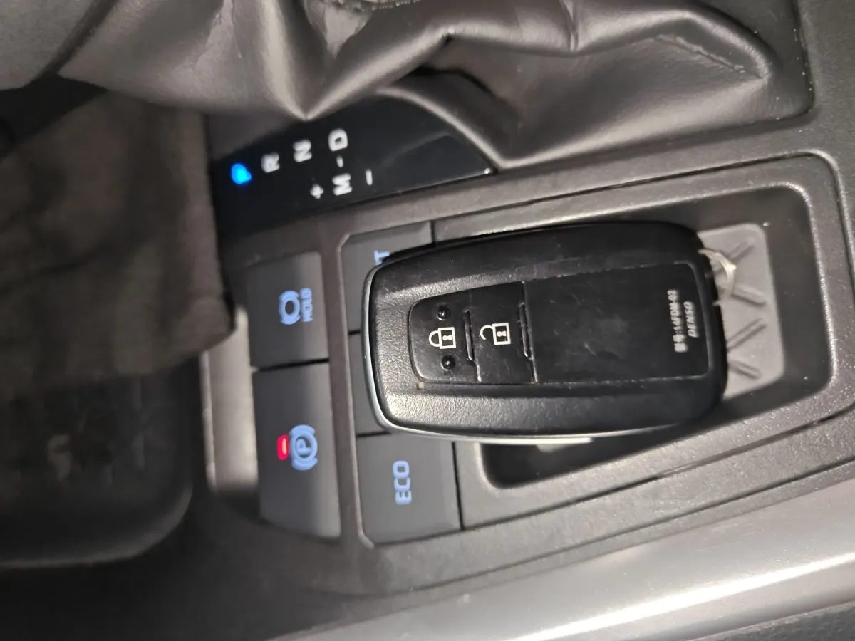 2020 Toyota RAV4 2.0L 171HP L4 CVT,autocango,china used car exporter,china ev exporter,chinese used car exporter,chinese used ev exporter