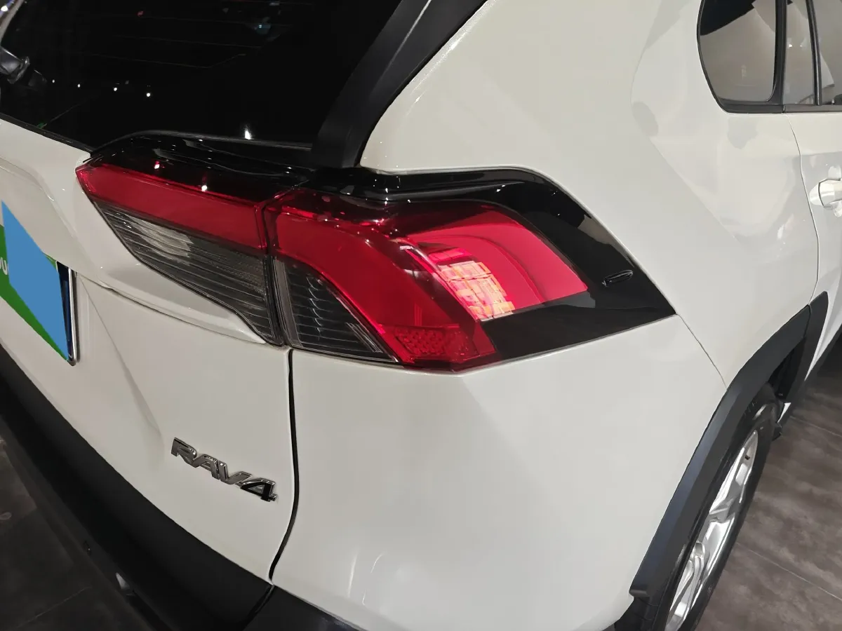 2020 Toyota RAV4 2.0L 171HP L4 CVT,autocango,china used car exporter,china ev exporter,chinese used car exporter,chinese used ev exporter
