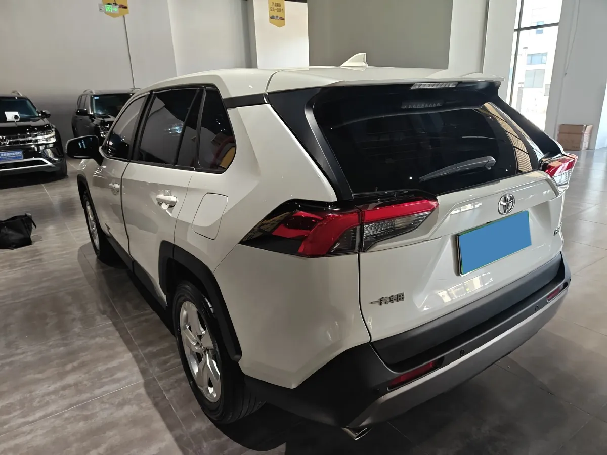 2020 Toyota RAV4 2.0L 171HP L4 CVT,autocango,china used car exporter,china ev exporter,chinese used car exporter,chinese used ev exporter