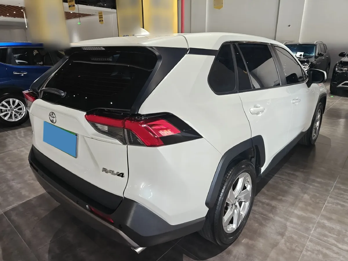 2020 Toyota RAV4 2.0L 171HP L4 CVT,autocango,china used car exporter,china ev exporter,chinese used car exporter,chinese used ev exporter