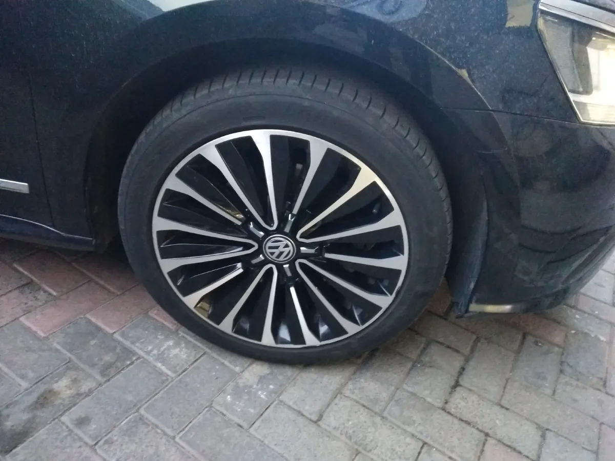 2017 Ford Everest 2.0T 245HP L4 6AT,autocango,china used car exporter,china ev exporter,chinese used car exporter,chinese used ev exporter