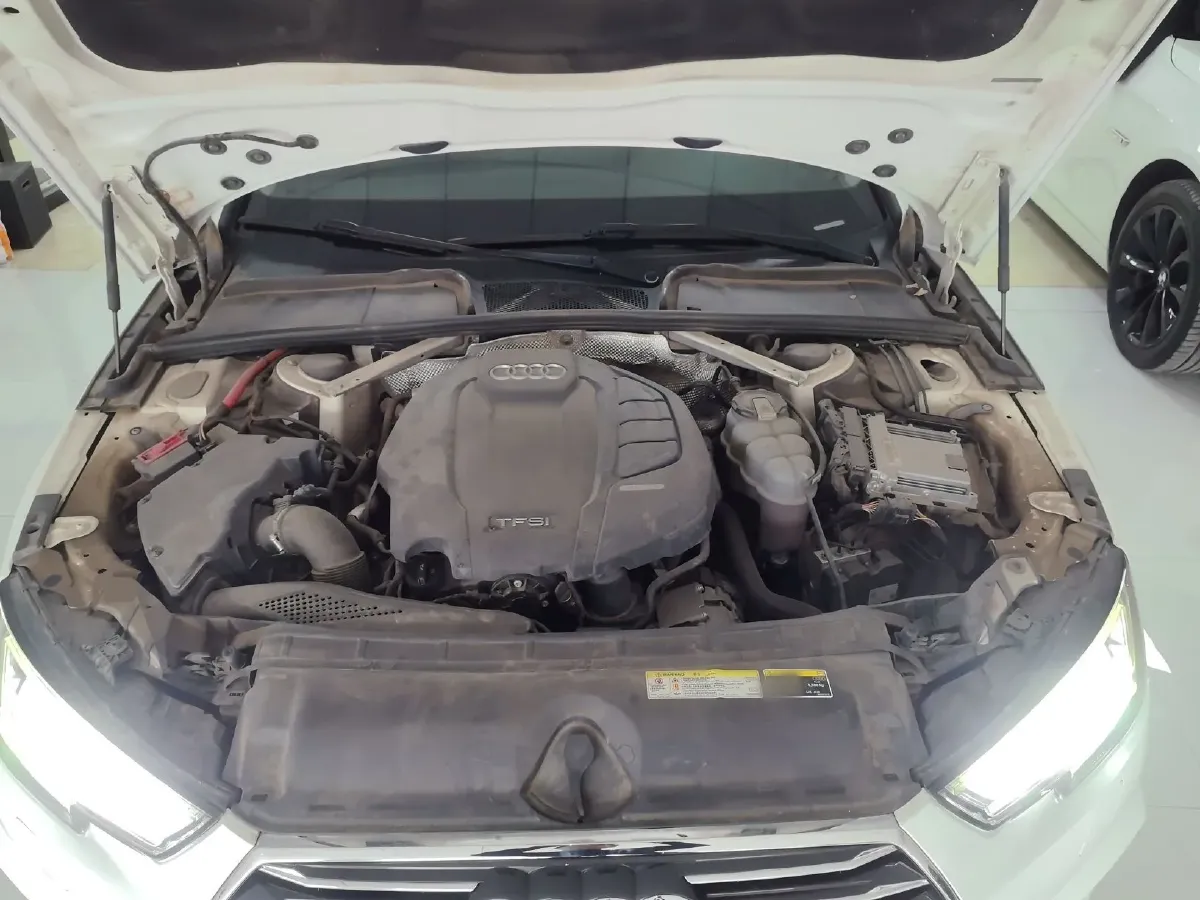 2019 Audi A4L 2.0T 190HP L4 7DCT,autocango,china used car exporter,china ev exporter,chinese used car exporter,chinese used ev exporter