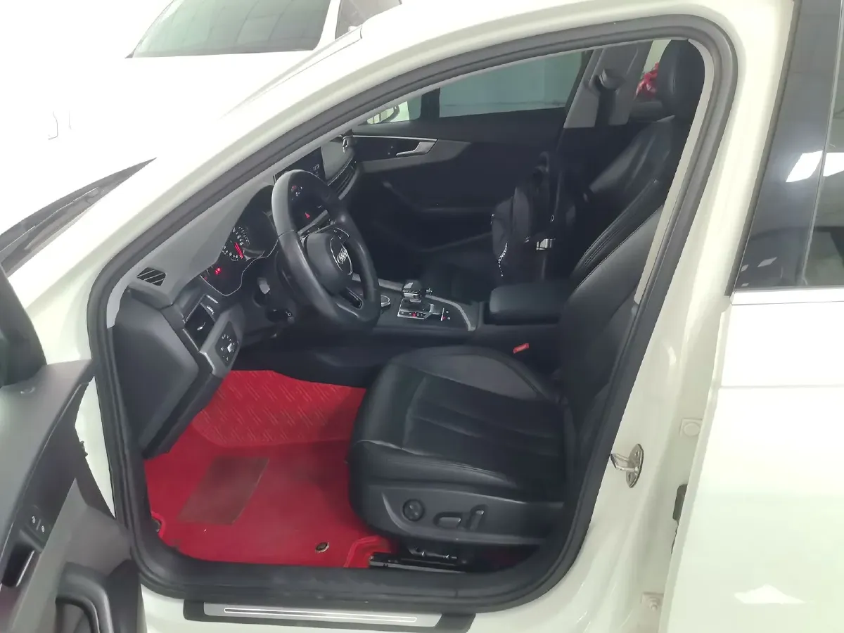 2019 Audi A4L 2.0T 190HP L4 7DCT,autocango,china used car exporter,china ev exporter,chinese used car exporter,chinese used ev exporter