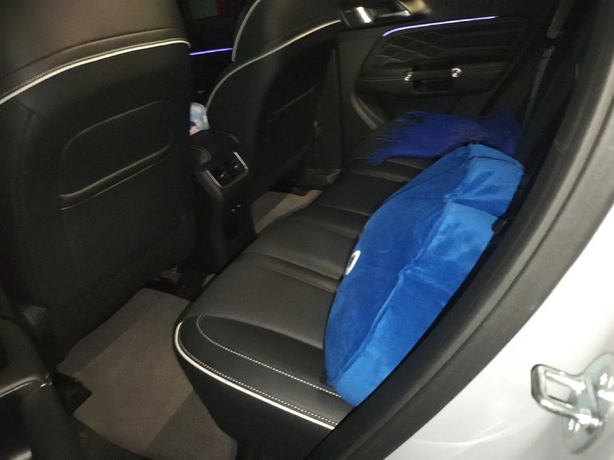 2023 Xpeng G6 BEV 87.5KWH,autocango,china used car exporter,china ev exporter,chinese used car exporter,chinese used ev exporter