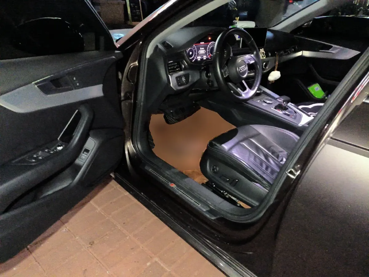 2018 Audi A4L 2.0T 190HP L4 7DCT,autocango,china used car exporter,china ev exporter,chinese used car exporter,chinese used ev exporter