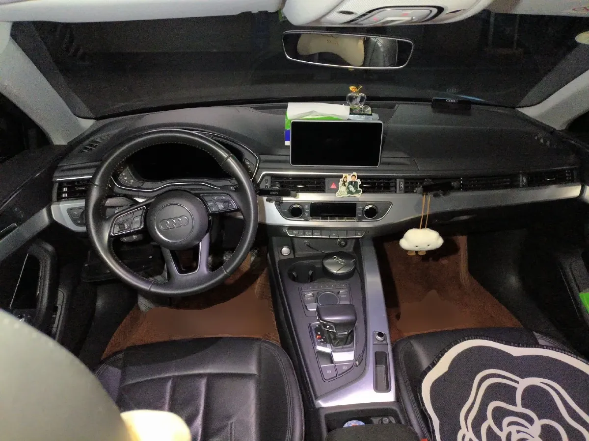 2018 Audi A4L 2.0T 190HP L4 7DCT,autocango,china used car exporter,china ev exporter,chinese used car exporter,chinese used ev exporter