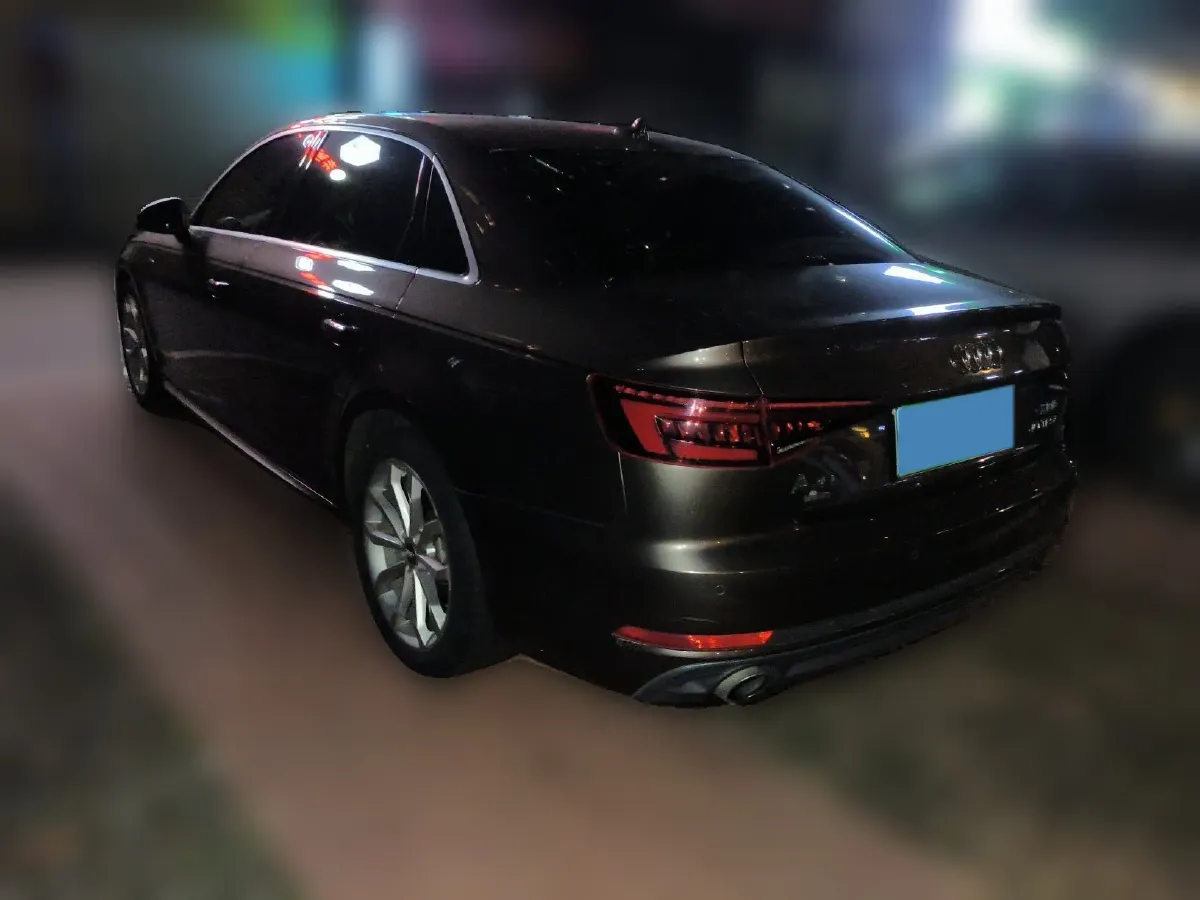 2018 Audi A4L 2.0T 190HP L4 7DCT,autocango,china used car exporter,china ev exporter,chinese used car exporter,chinese used ev exporter