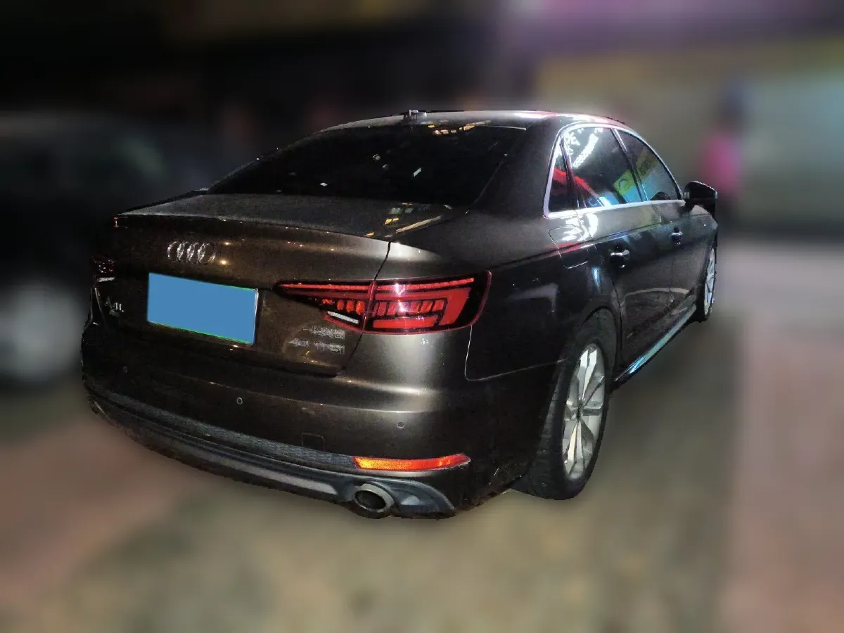 2018 Audi A4L 2.0T 190HP L4 7DCT,autocango,china used car exporter,china ev exporter,chinese used car exporter,chinese used ev exporter