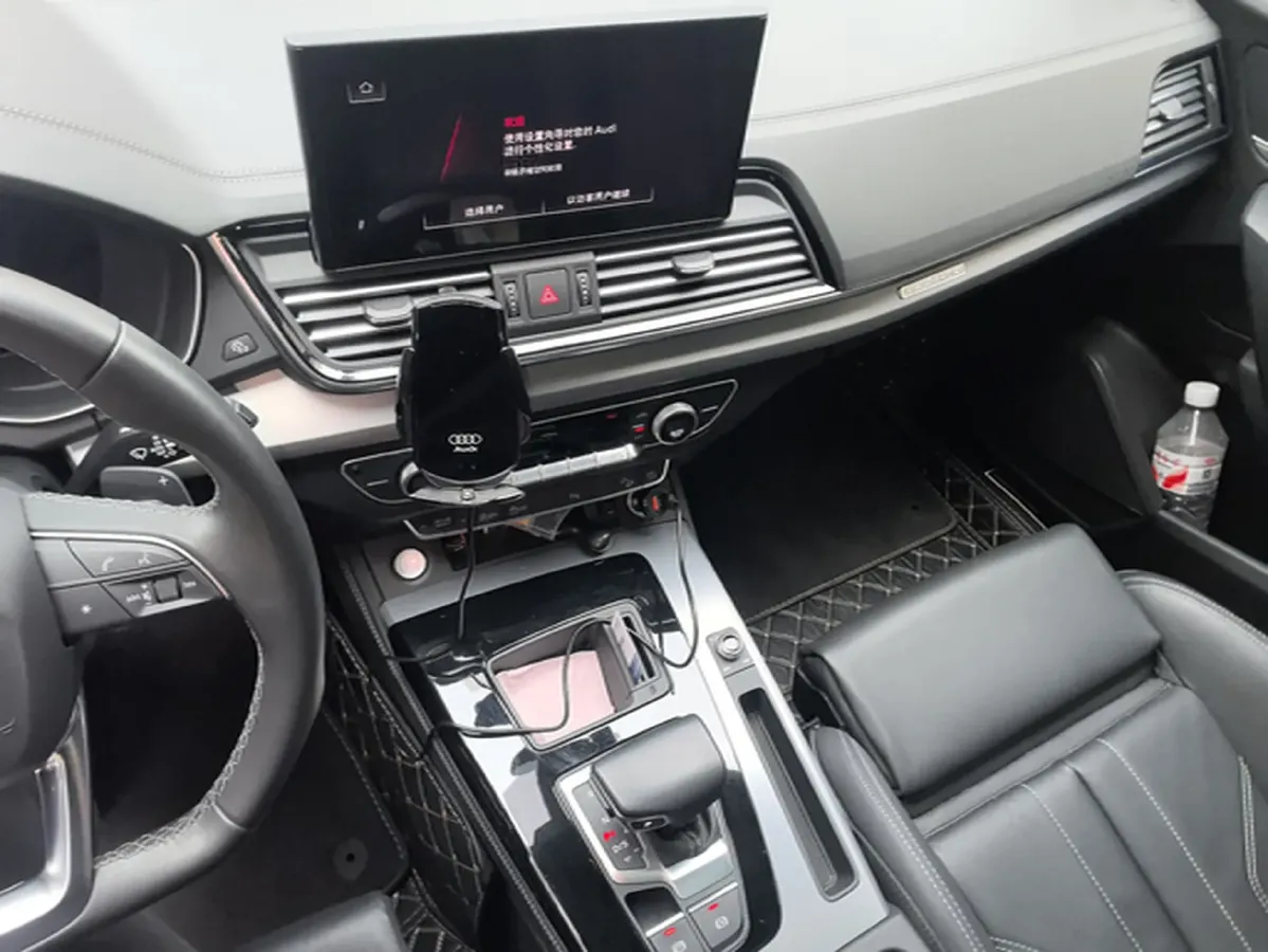 2023 Audi Q5L 2.0T 190HP L4 7DCT,autocango,china used car exporter,china ev exporter,chinese used car exporter,chinese used ev exporter