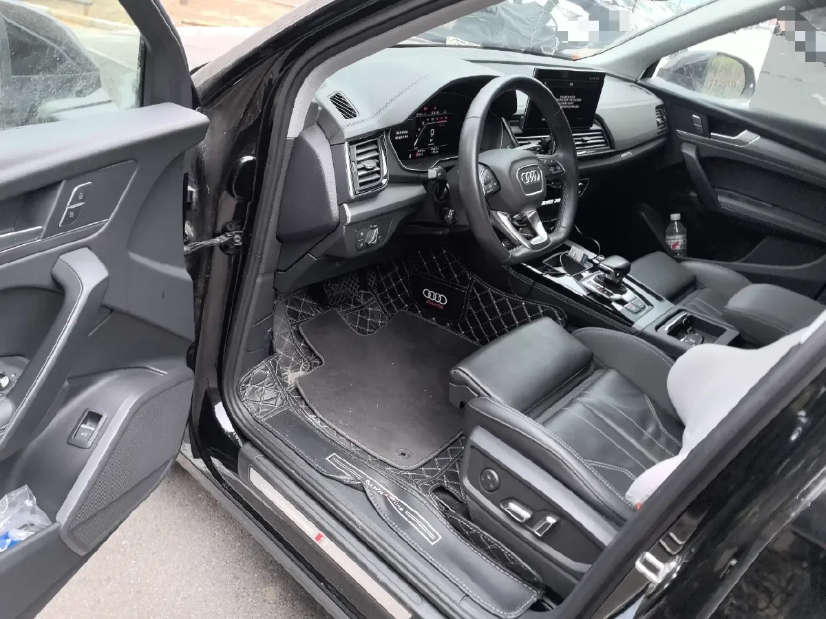 2023 Audi Q5L 2.0T 190HP L4 7DCT,autocango,china used car exporter,china ev exporter,chinese used car exporter,chinese used ev exporter