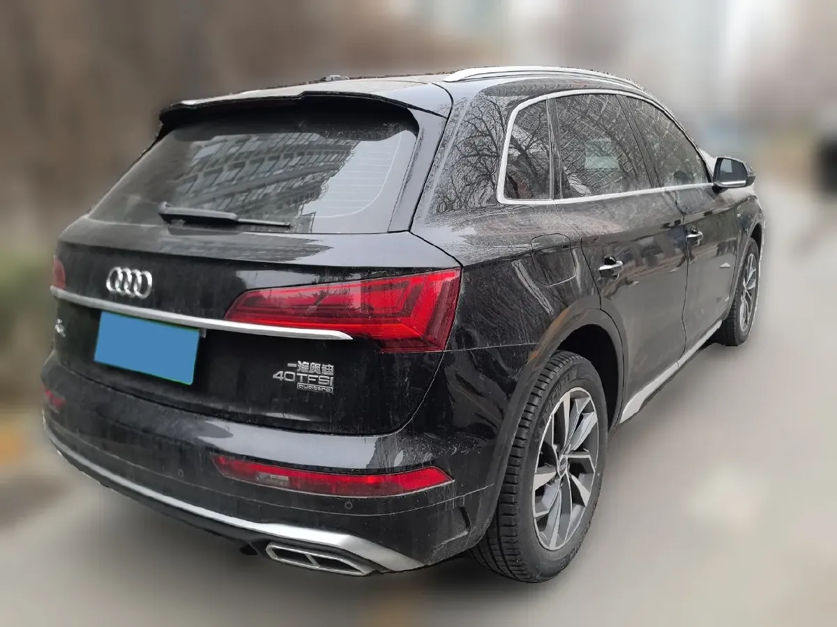 2023 Audi Q5L 2.0T 190HP L4 7DCT,autocango,china used car exporter,china ev exporter,chinese used car exporter,chinese used ev exporter