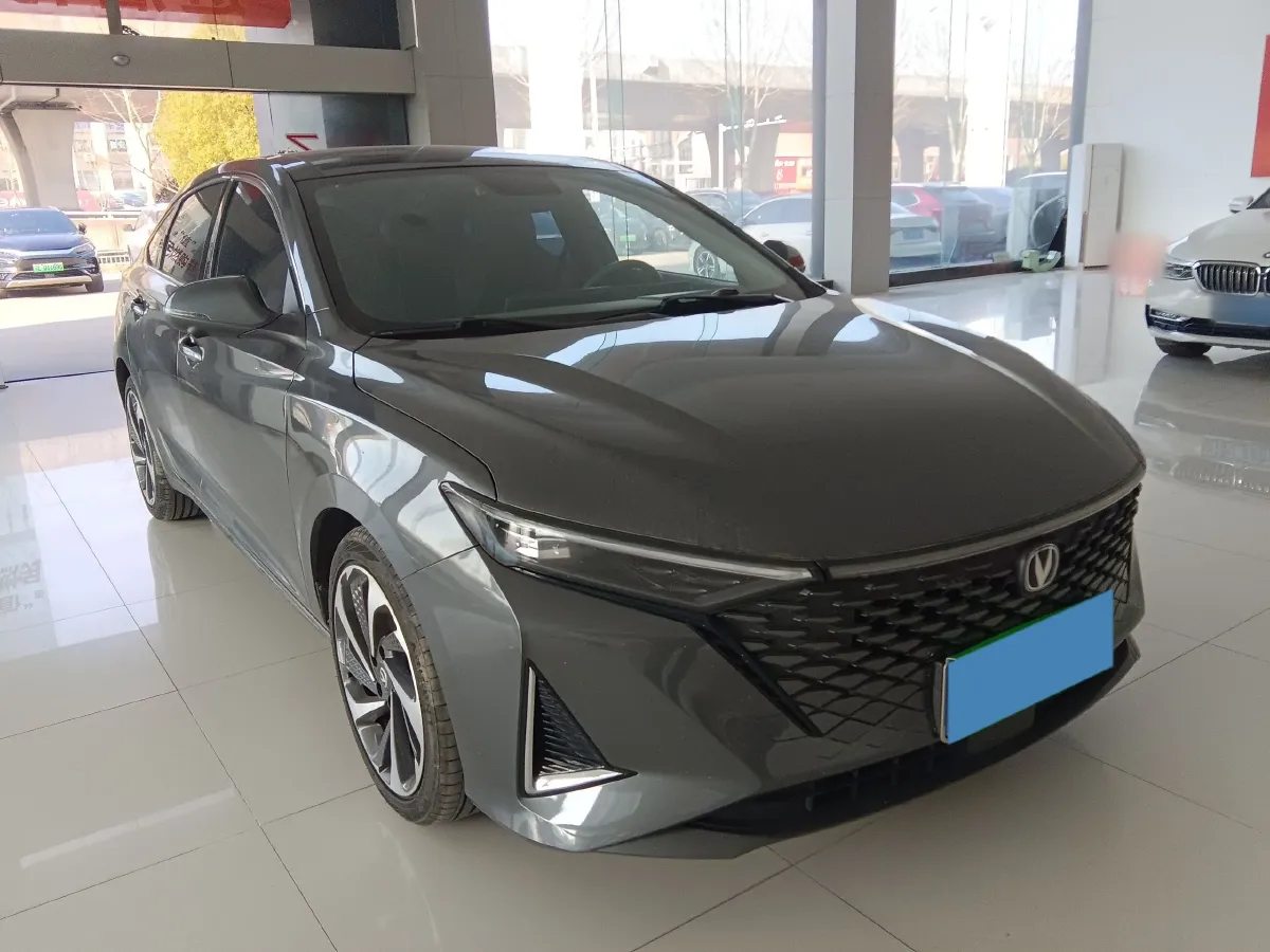 2023 ChangAn Raeton Plus 1.5T 188HP L4 7DCT,autocango,china used car exporter,china ev exporter,chinese used car exporter,chinese used ev exporter